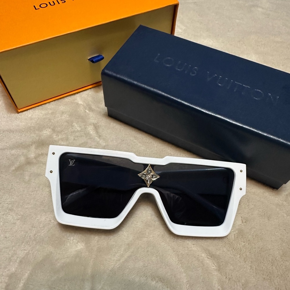 Louis Vuitton White Frame Sunglasses with Black Lenses
